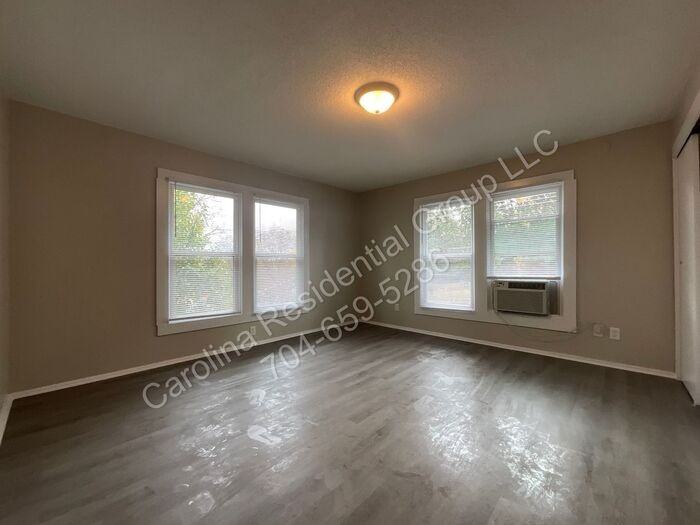 103 Corban Ave Se - Photo 3 of 8