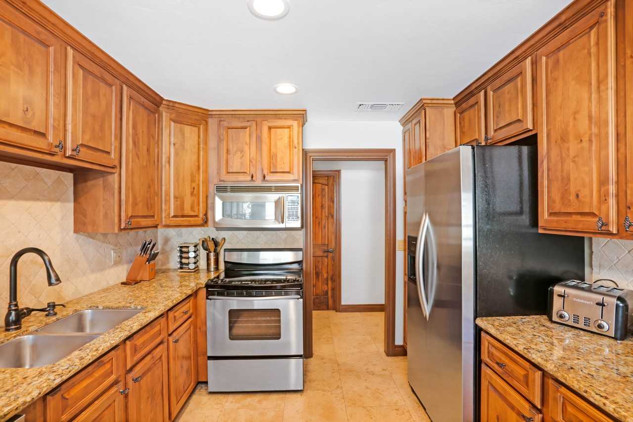 2955 Mccall St #102 - Photo 5 of 32