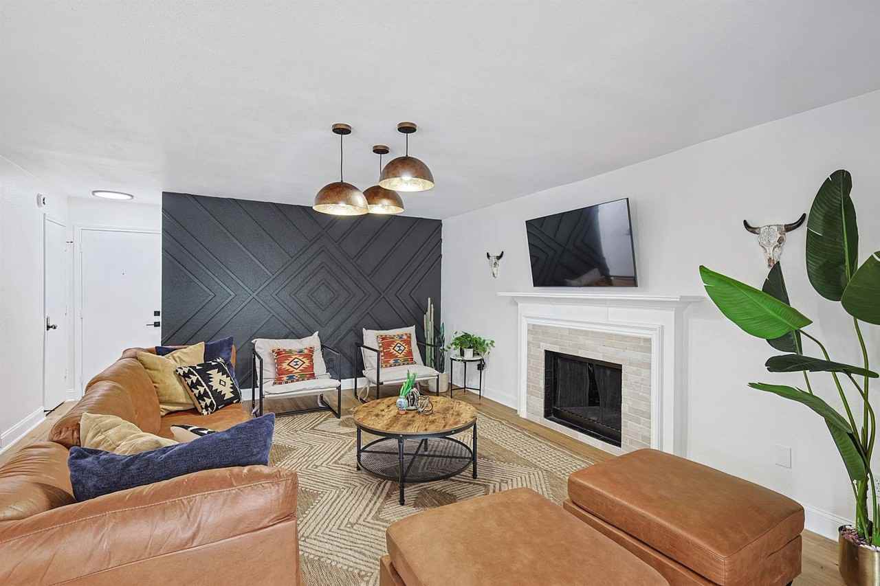 6872 Greenleaf Dr #NA - Photo 7 of 48