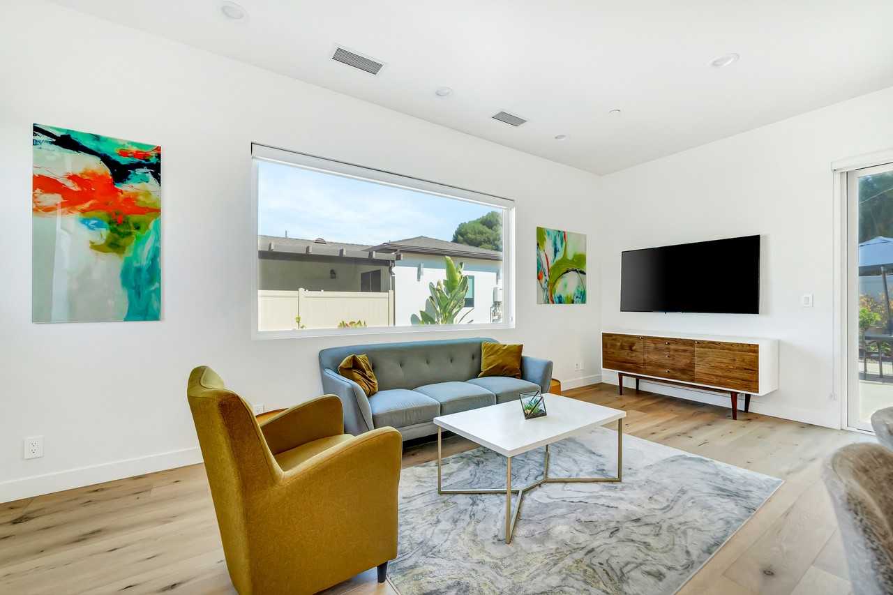 23354 Burbank Boulevard #NA - Photo 6 of 46