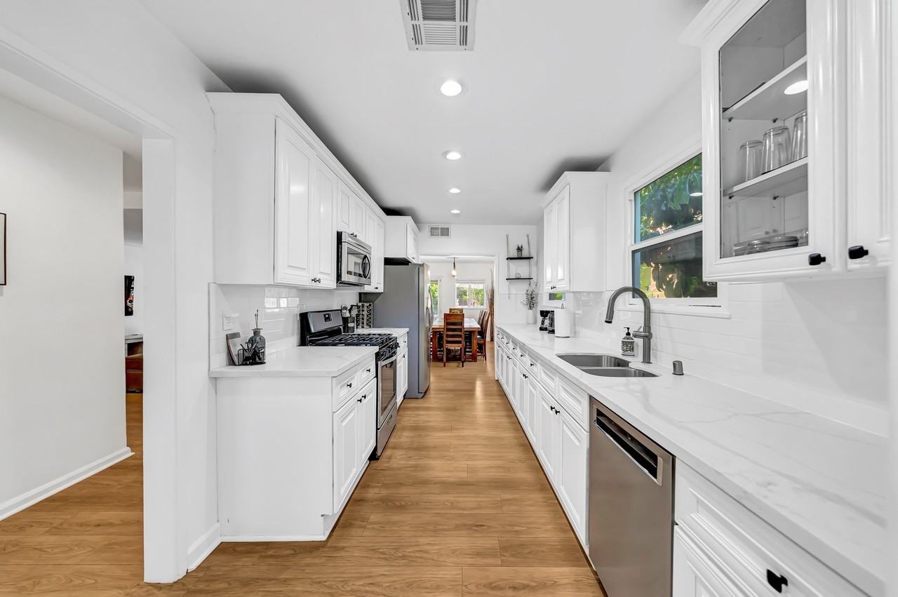 7713 Oakdale Ave #NA - Photo 4 of 50