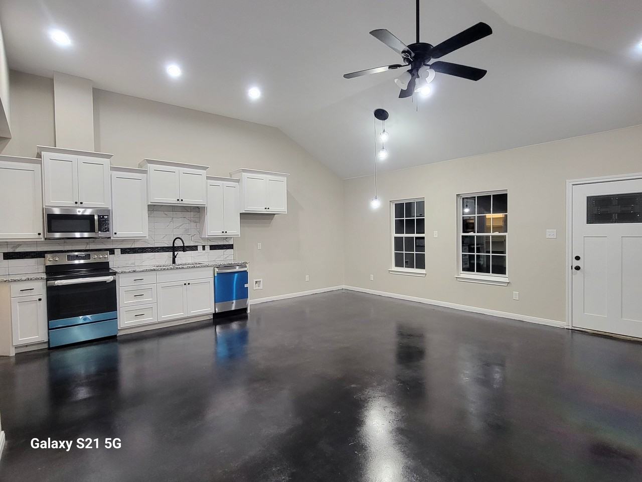 205 Hayes St #A - Photo 5 of 12