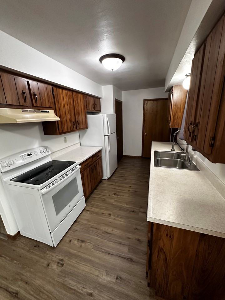 1209 E Wausau Ave #1209 - Photo 2 of 10