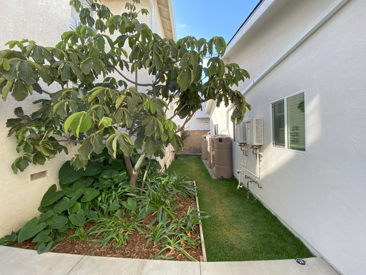 766 W 25th St #764-5 - Photo 2 of 20