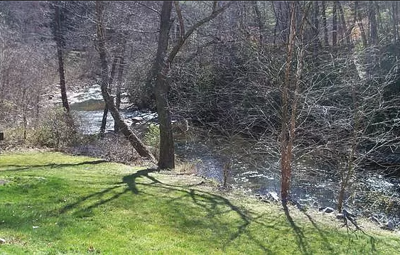 19 Riverview Pkwy #NA - Photo 3 of 37