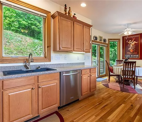 19 Riverview Pkwy #NA - Photo 7 of 37