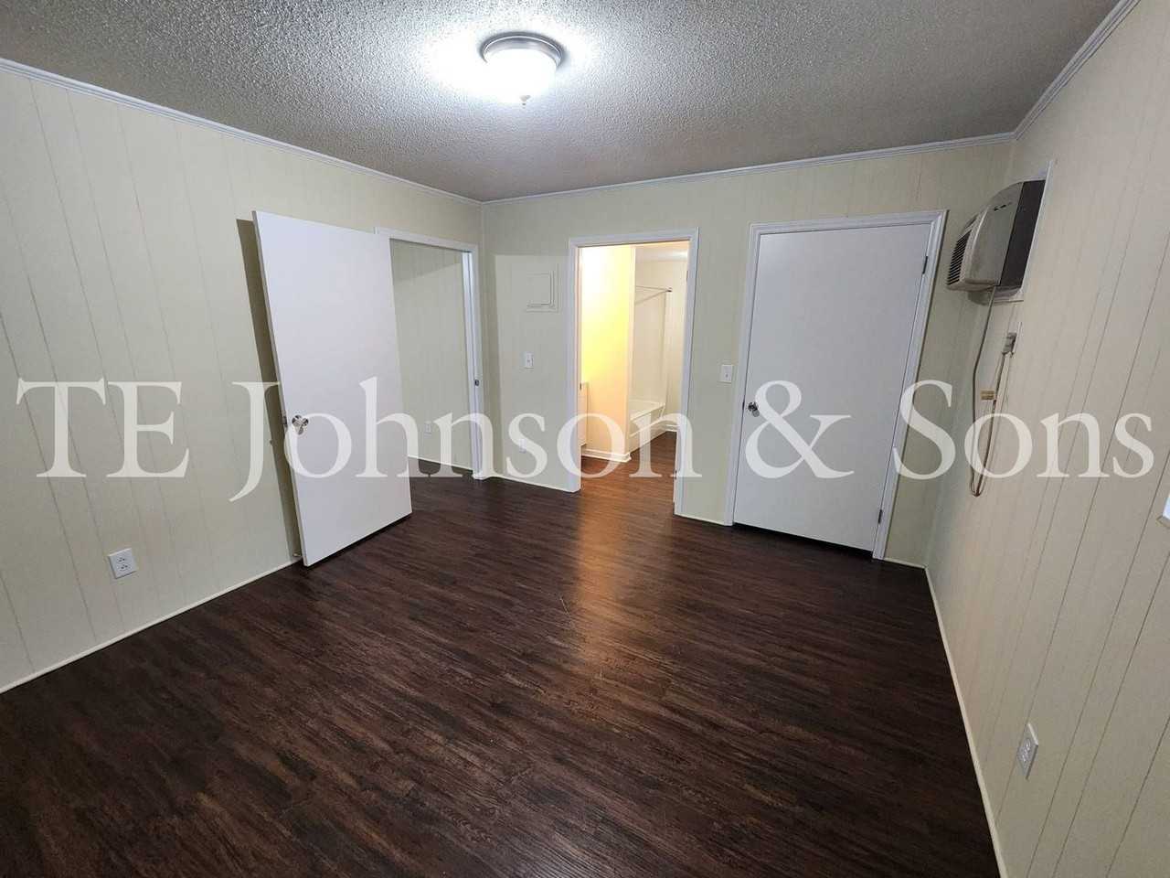 126 Weatherwood Ct - Photo 7 of 11