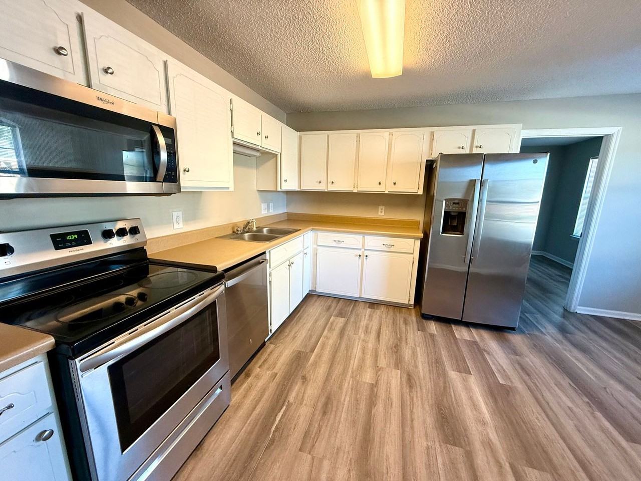 1429 Abrahms Aly - Photo 4 of 15