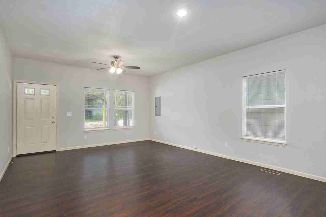 Grant 717 - Photo 3 of 19