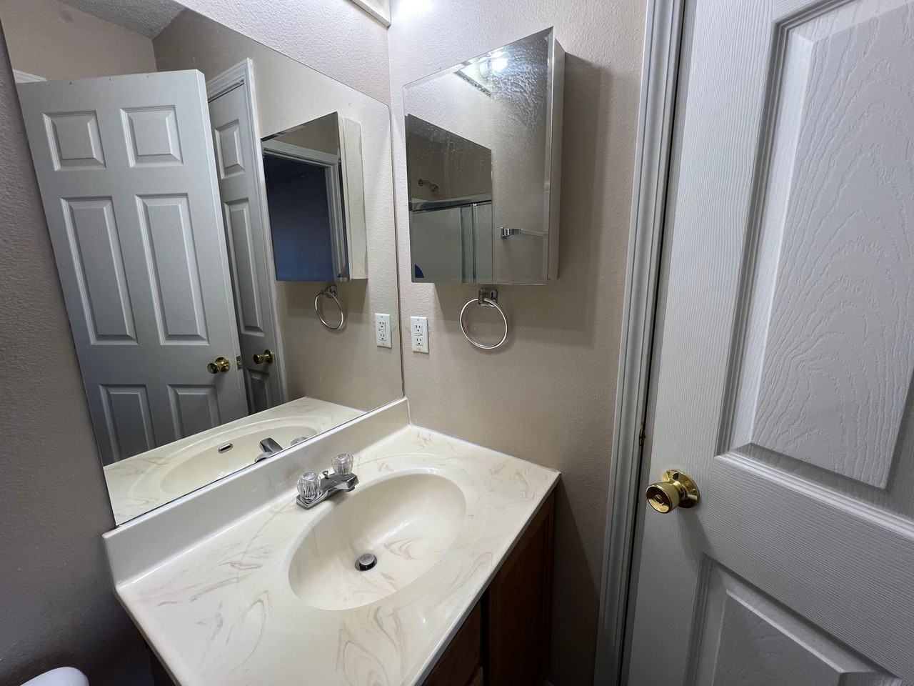 121 Hickory Valley Rd - Photo 7 of 28