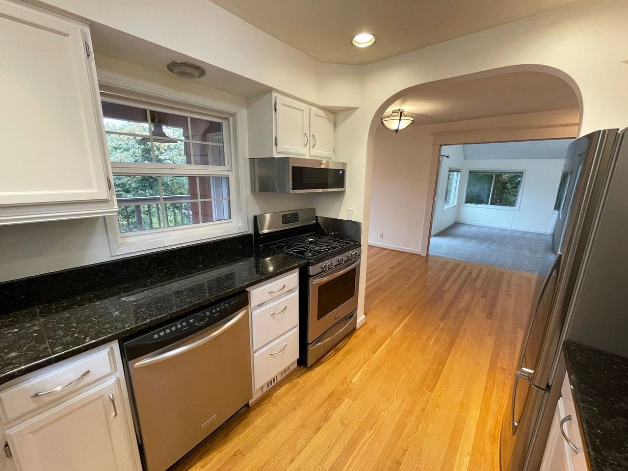 934 Sw Tangent St - Photo 7 of 29