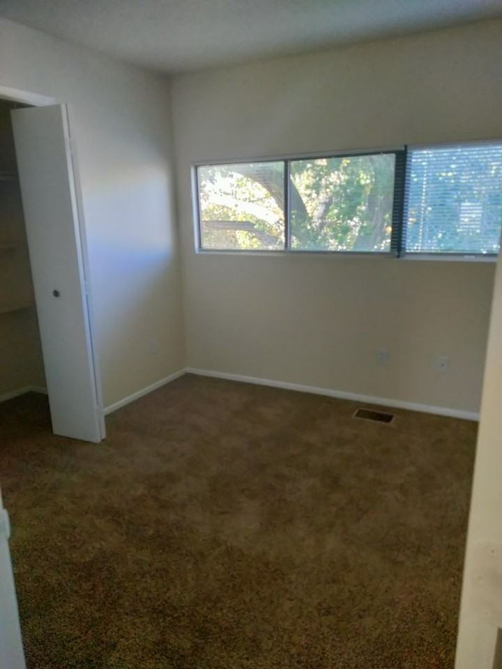 Charming Townhomes Near the Sandias - Photo 4 of 11