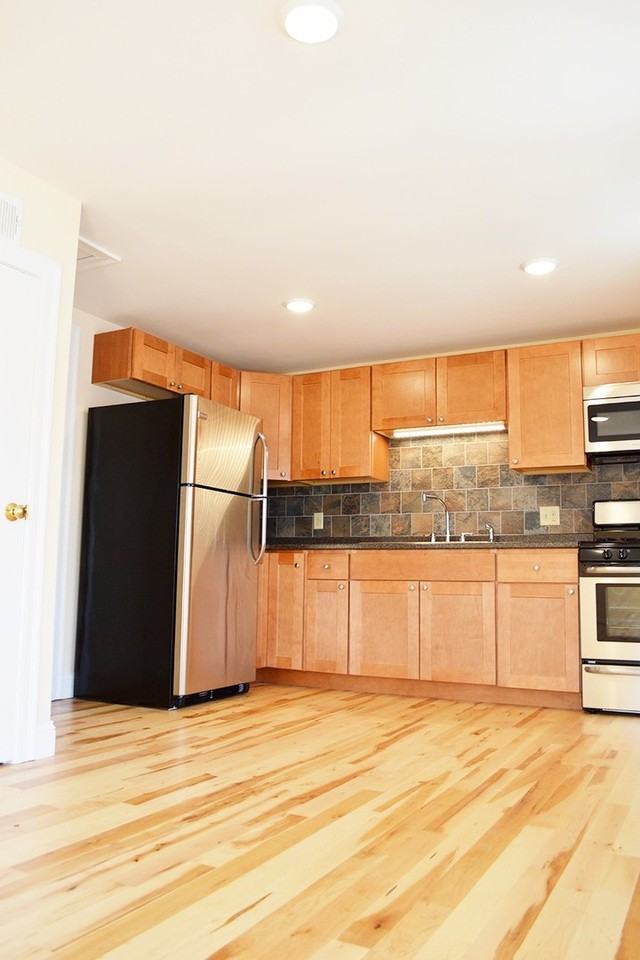 158 North St - Photo 3 of 32