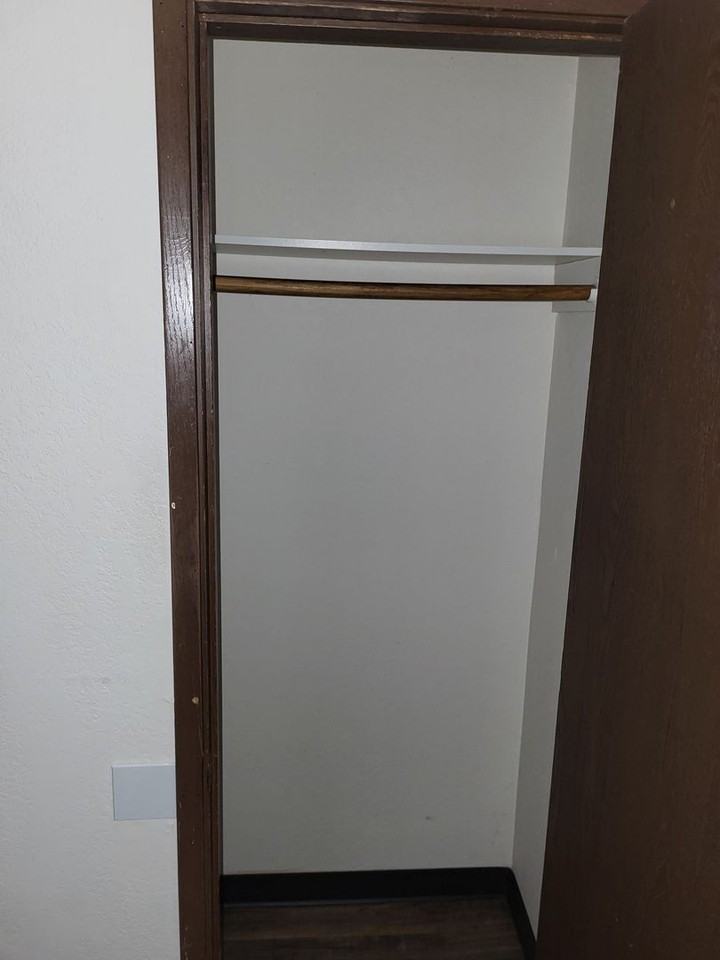 385 E Cherry - Photo 2 of 9