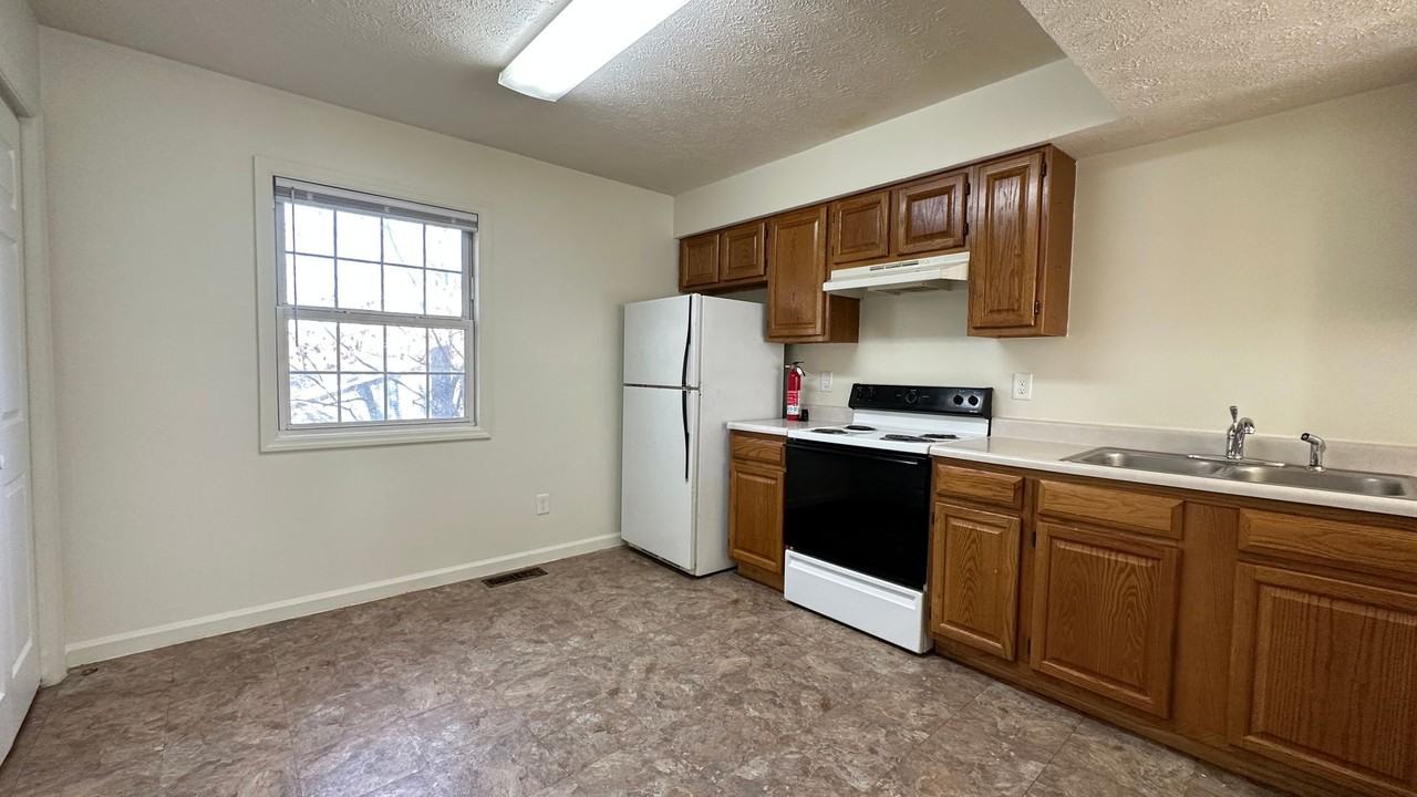 723 E Sherwood Hills Dr - Photo 6 of 17