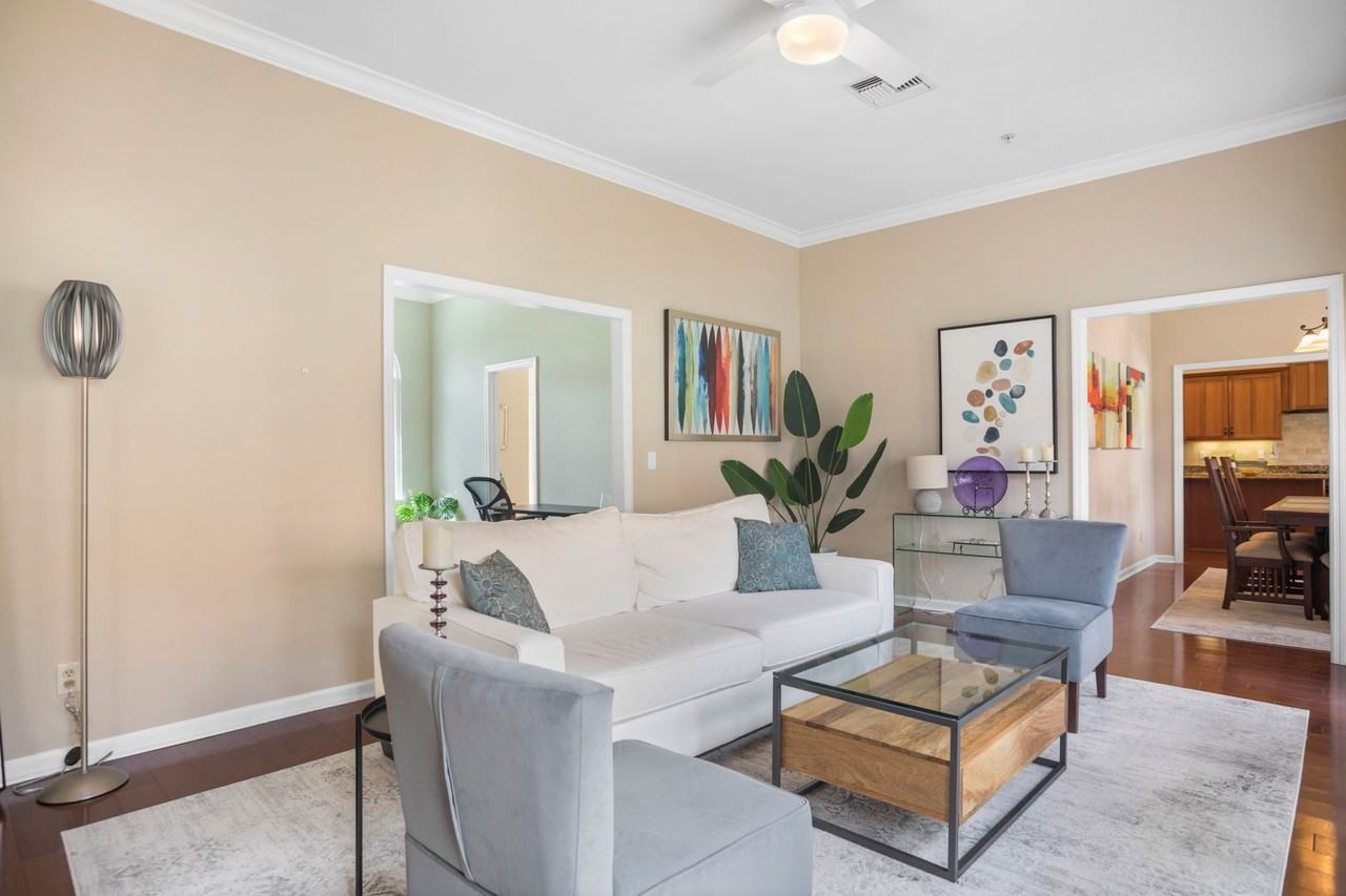 350 3rd Ave S - Photo 3 of 37