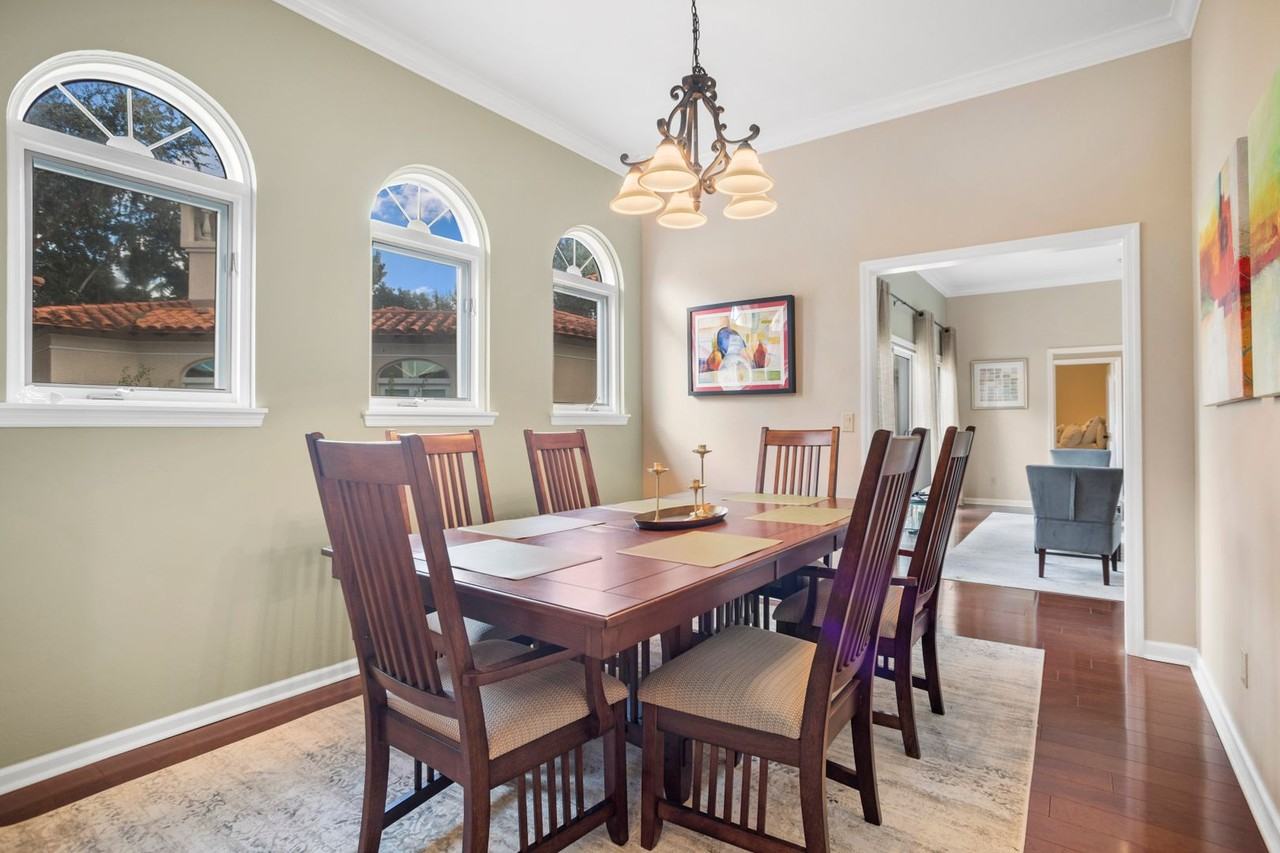 350 3rd Ave S - Photo 7 of 37