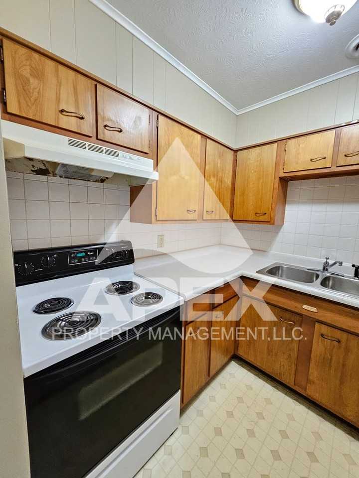 5024 Jacksboro Pike #3 - Photo 7 of 19