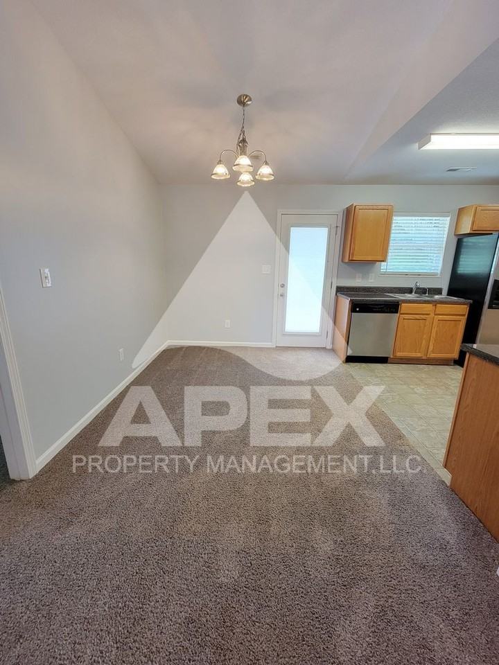 5966 Bearden View Ln - Photo 6 of 23