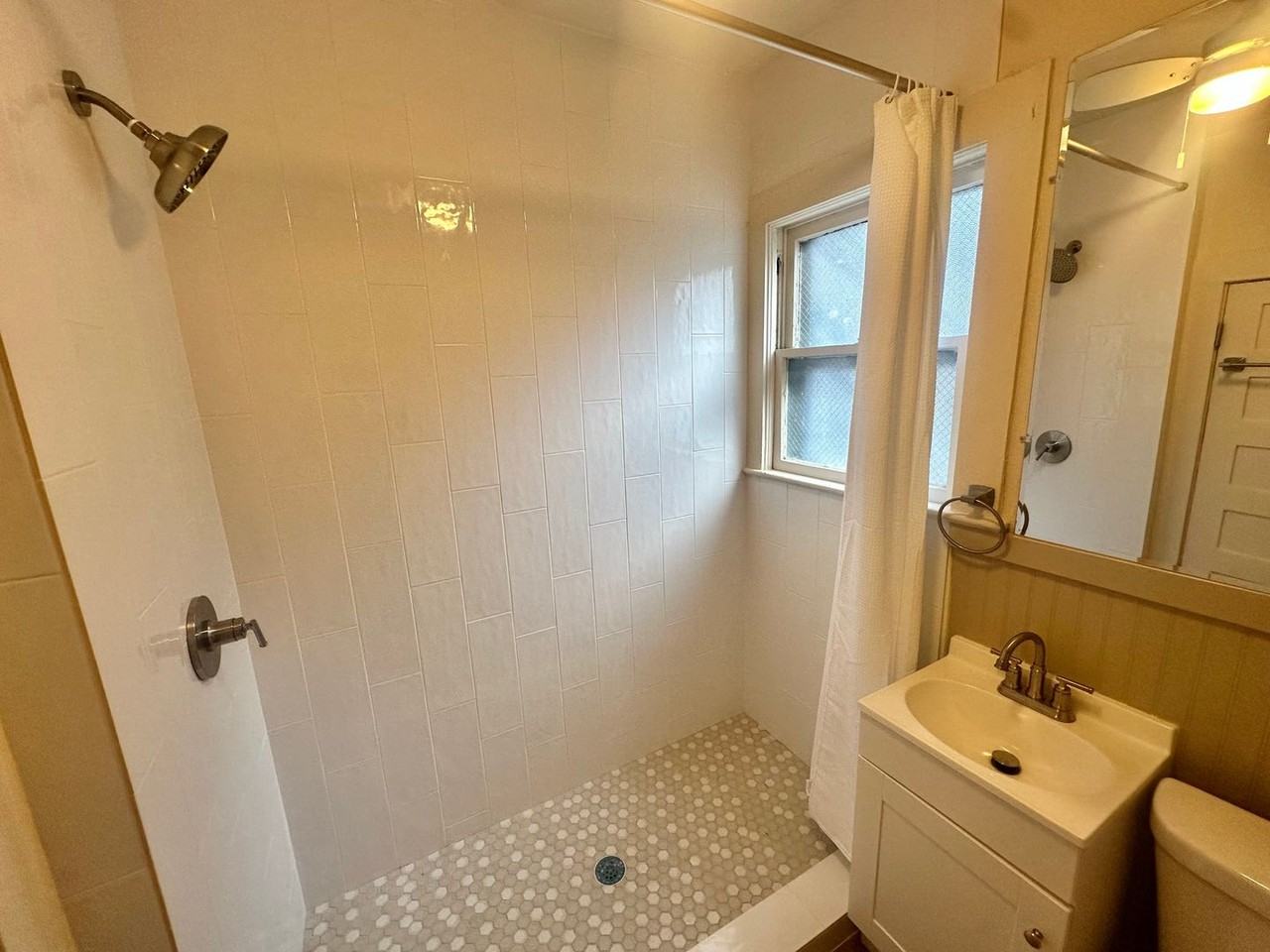 103 Nw 10th St #1 - Photo 7 of 8