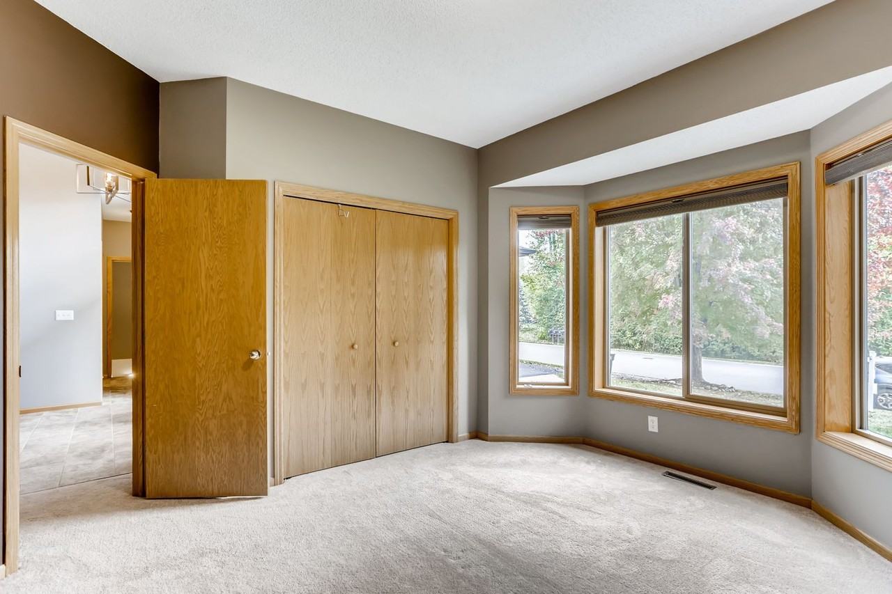1510 Pheasant Hills Dr - Photo 4 of 10