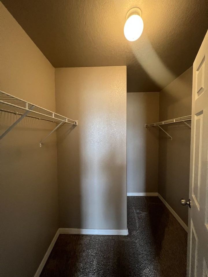 2016 S Highview Ave - Photo 6 of 16