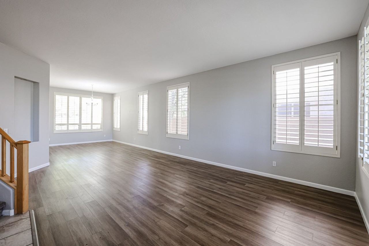 460 N Mammoth Way - Photo 6 of 50