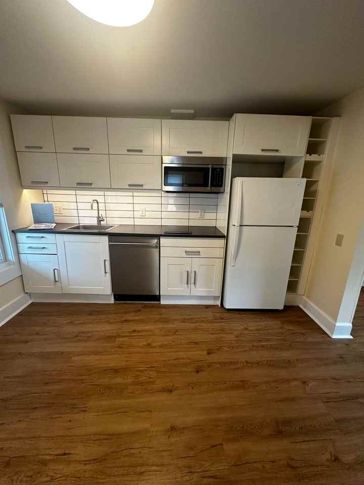 9 Lakeview Terrace - Photo 2 of 19