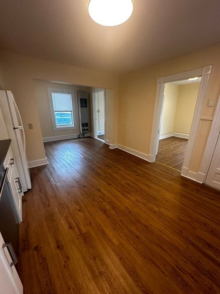 9 Lakeview Terrace - Photo 3 of 19