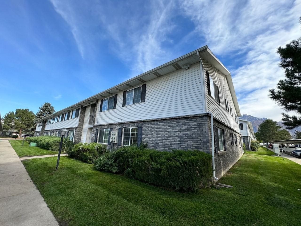 54 E 600 S - Photo 2 of 26