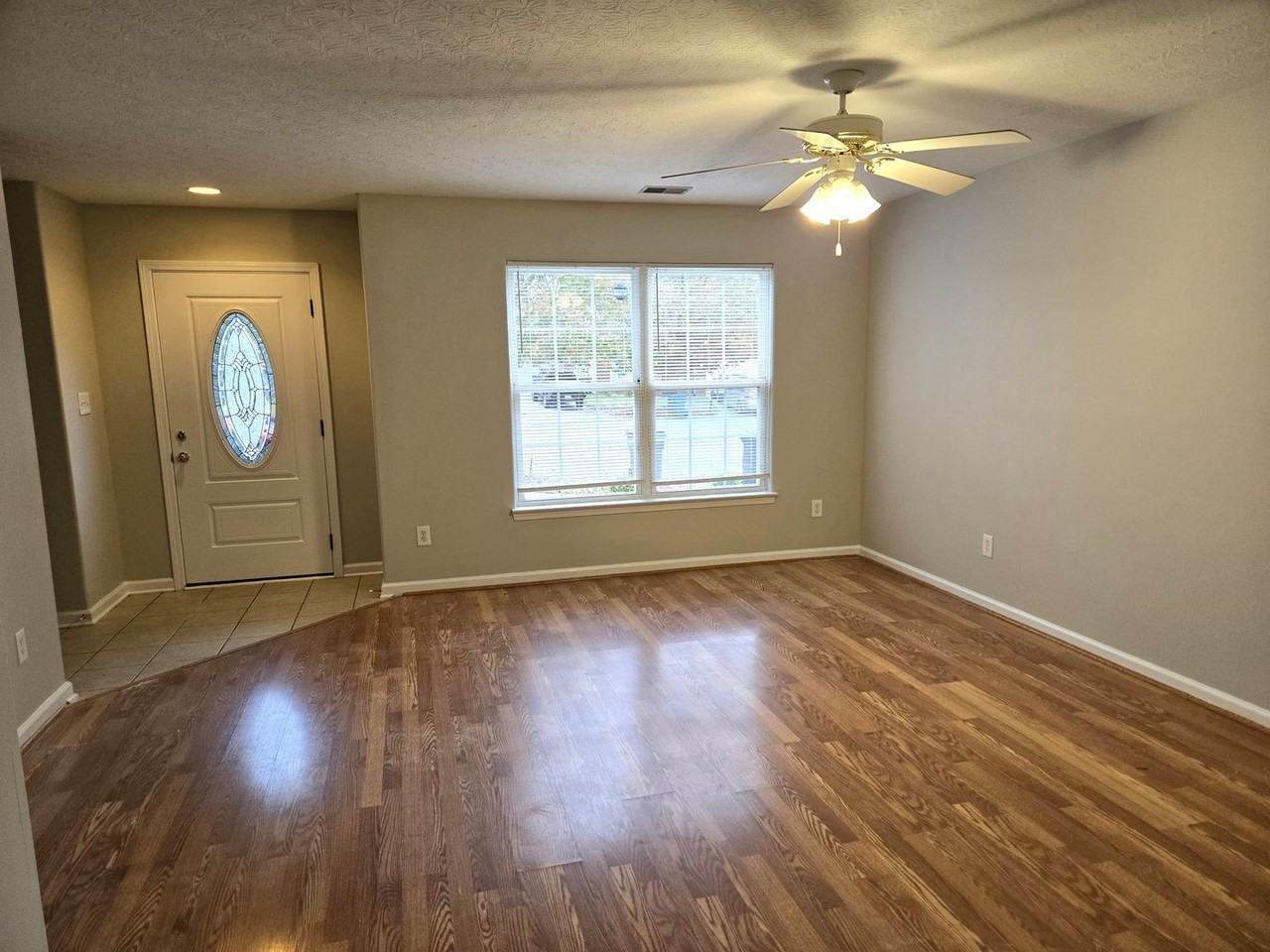 1092 Winding Oak Trl - Photo 3 of 39