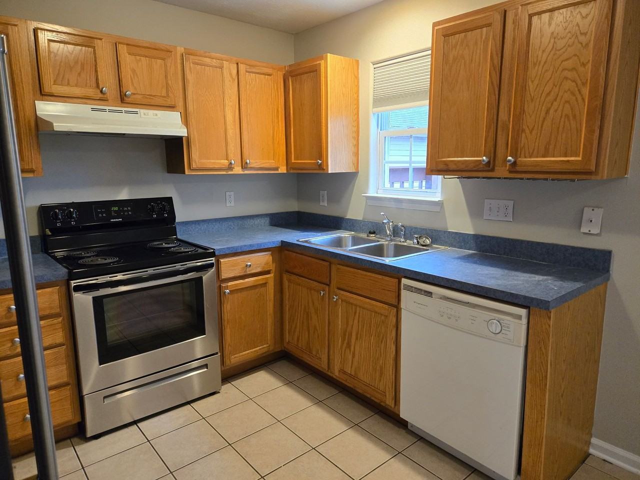 1092 Winding Oak Trl - Photo 6 of 39