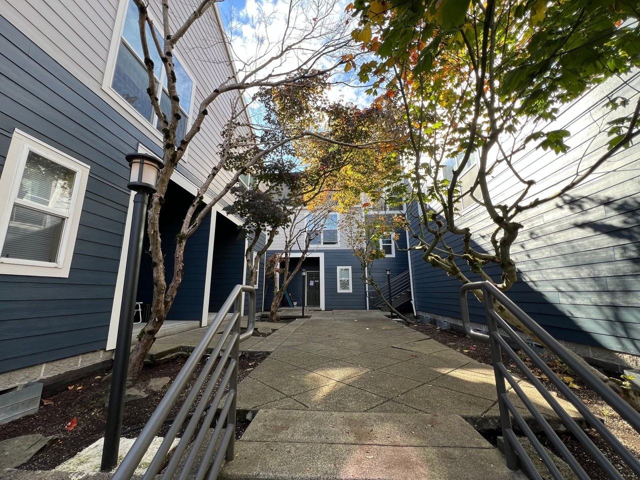 Goose Hollow Townhomes - Photo 6 of 49