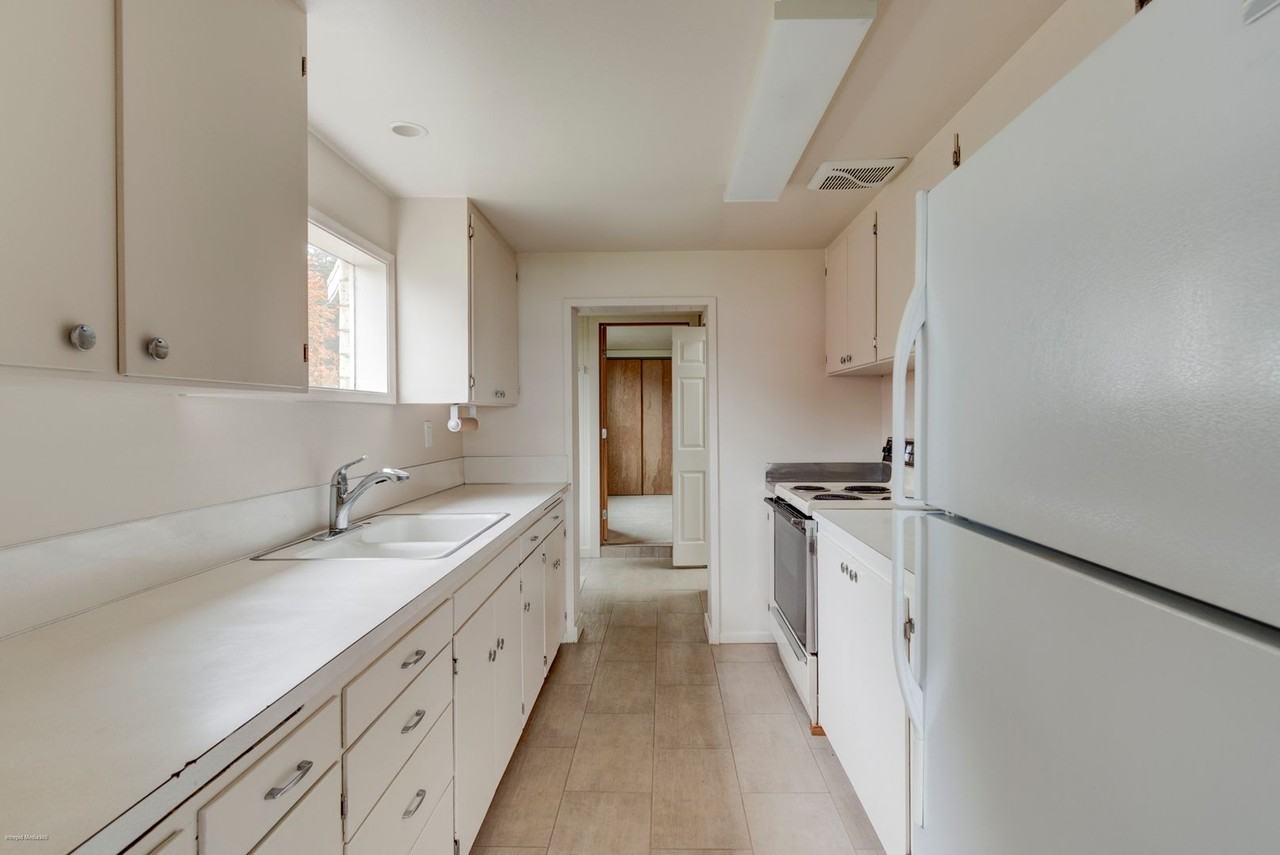 301 Snakelum Point Rd - Photo 3 of 29