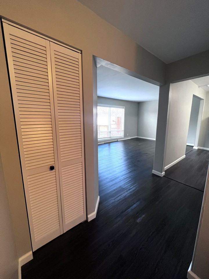 335 Madison Ave - Photo 3 of 35