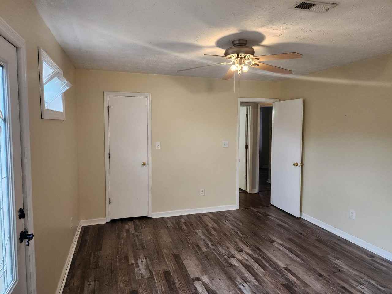 812 Valerie Ln - Photo 6 of 26