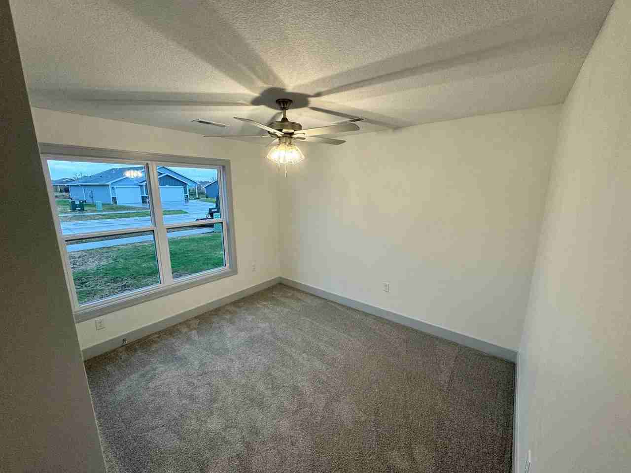 4756 Raven Creek Dr - Photo 4 of 13