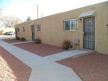 Spacious 2 Bedrooms in Remodeled Fourplex - Photo 1 of 1