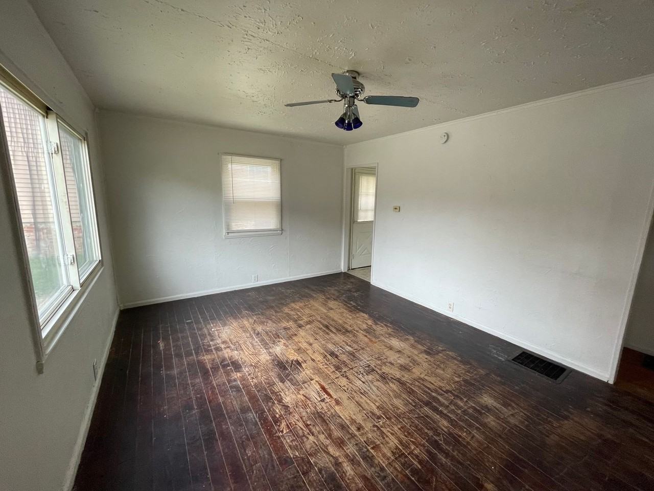 313 Binford St - Photo 2 of 7