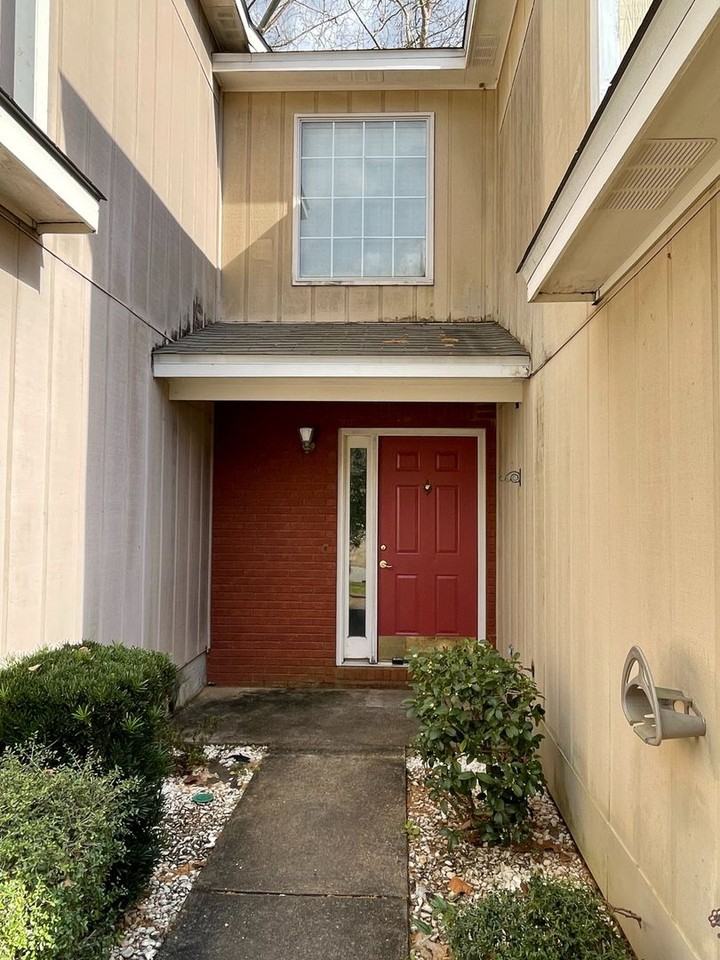 104 Woodrun Dr - Photo 2 of 14