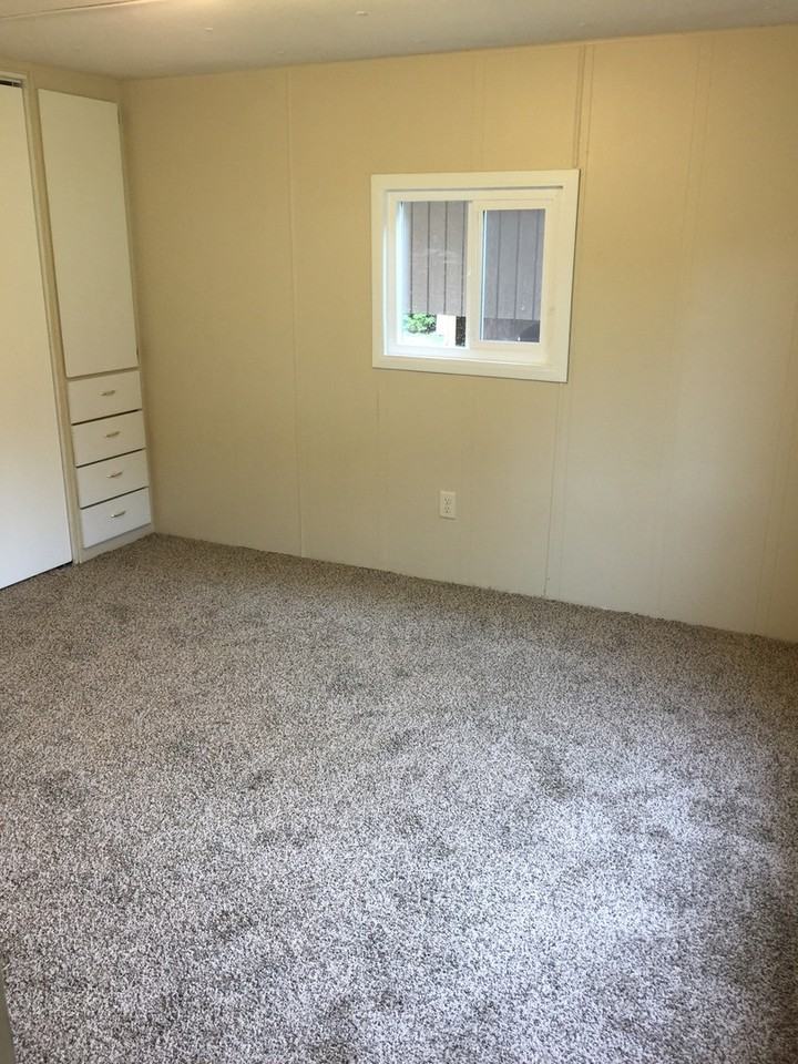 1077 W Axton Rd - Photo 4 of 8