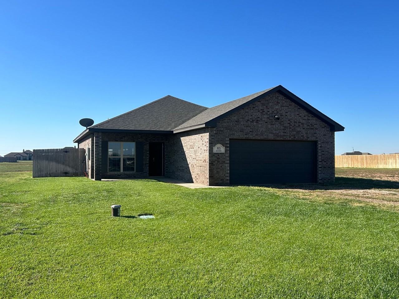 9635 Mossberg St - Photo 2 of 25