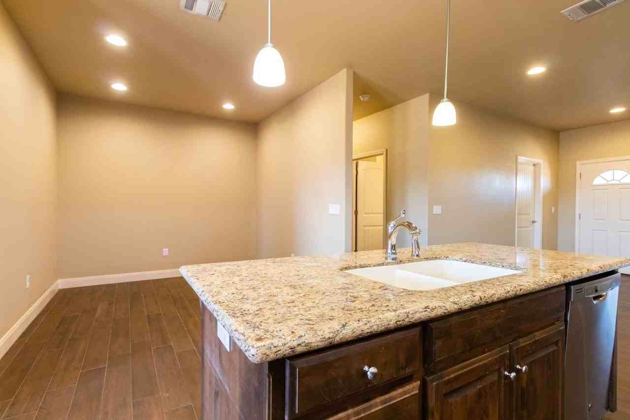 9635 Mossberg St - Photo 7 of 25