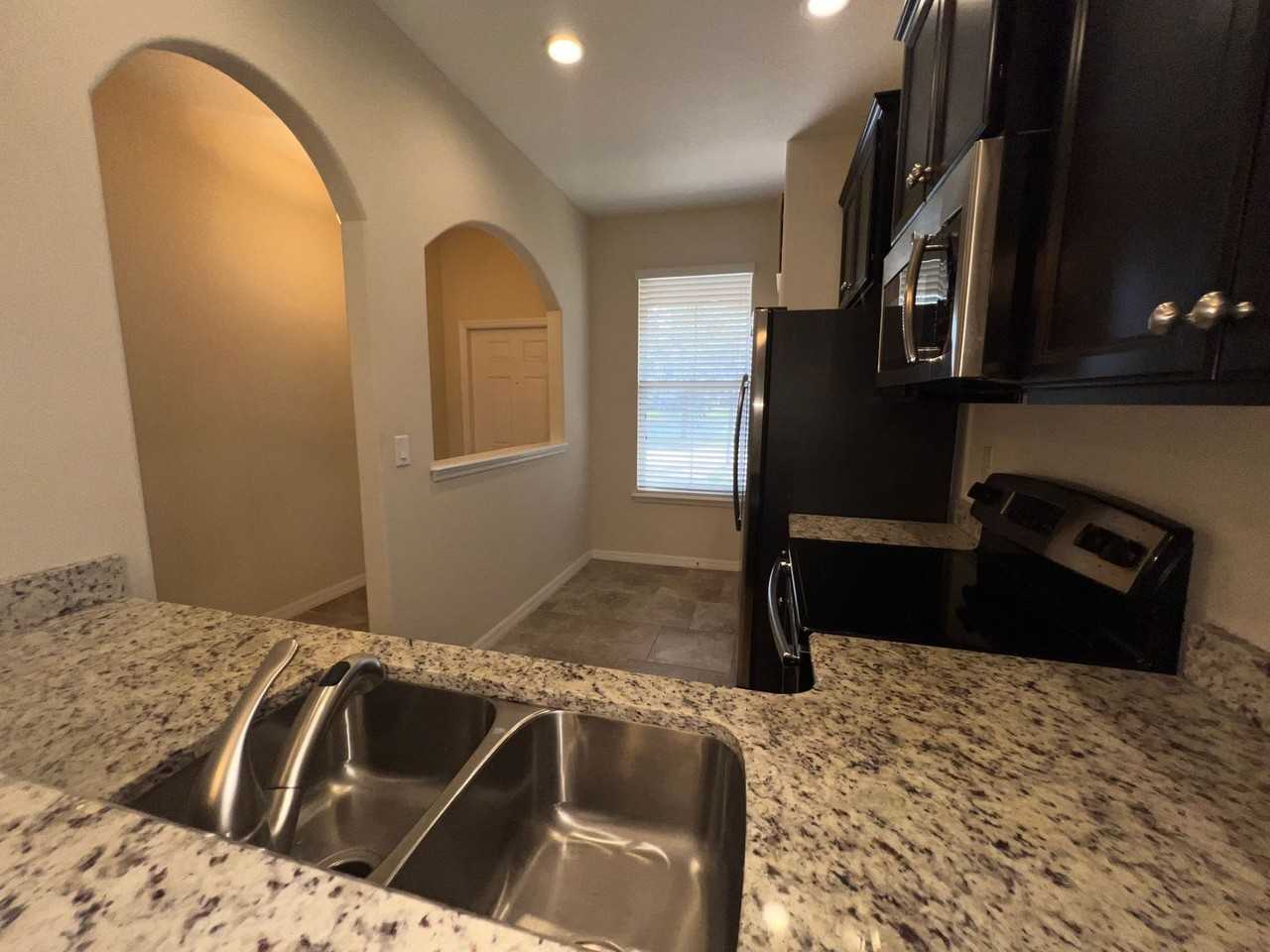126 Masters Ln - Photo 6 of 34