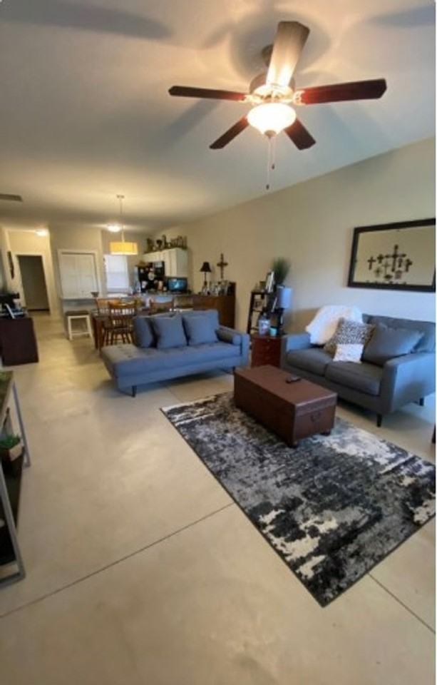 8160 E 34th Ct S - Photo 2 of 10