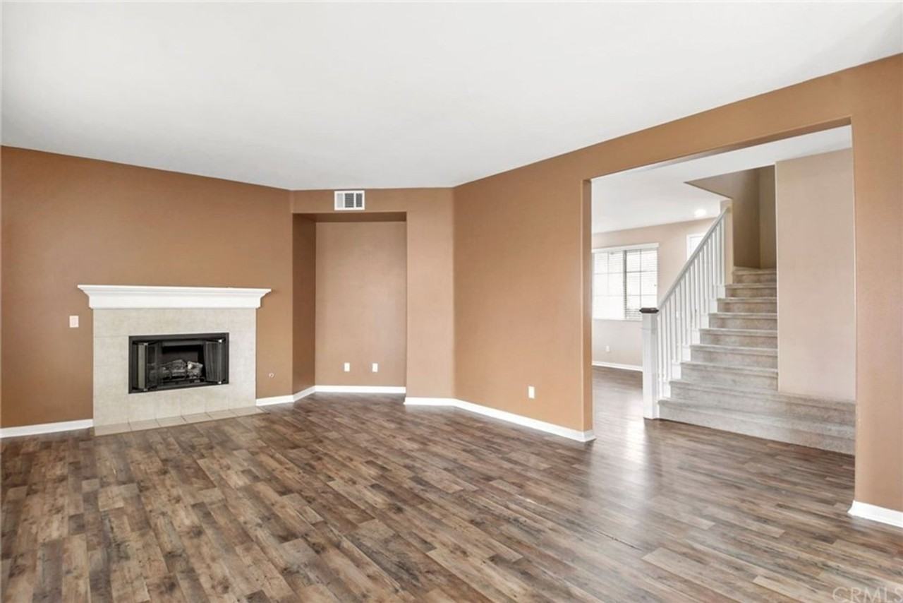 1974 Becket Ct - Photo 3 of 26