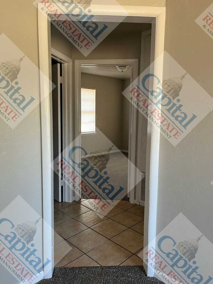 4908 Chester St - Photo 3 of 18