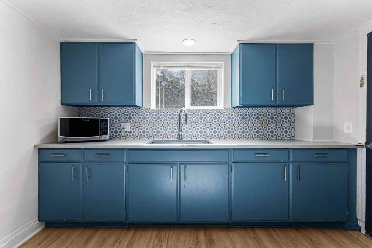 3369 S Emerson St - Photo 3 of 18