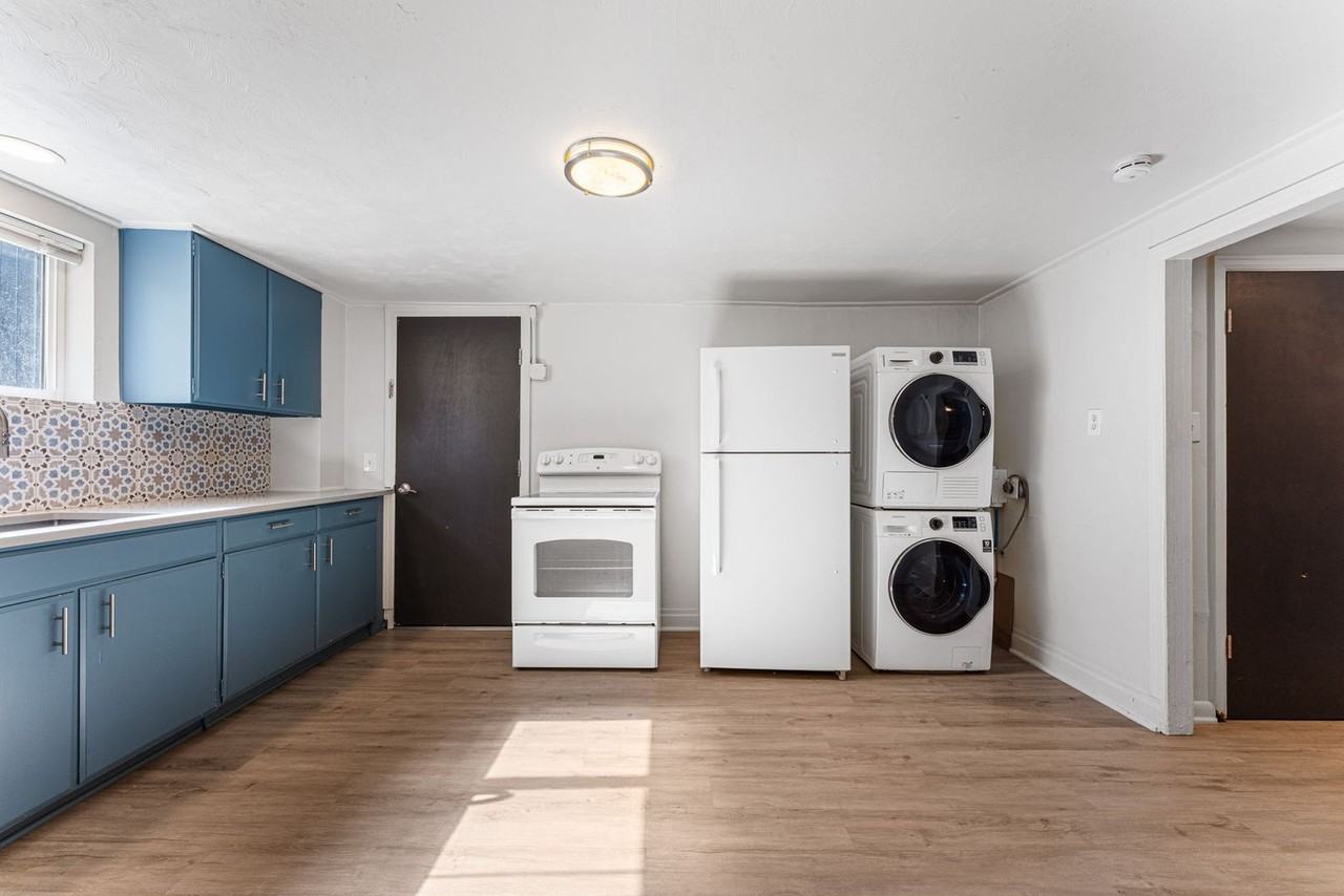 3369 S Emerson St - Photo 6 of 18