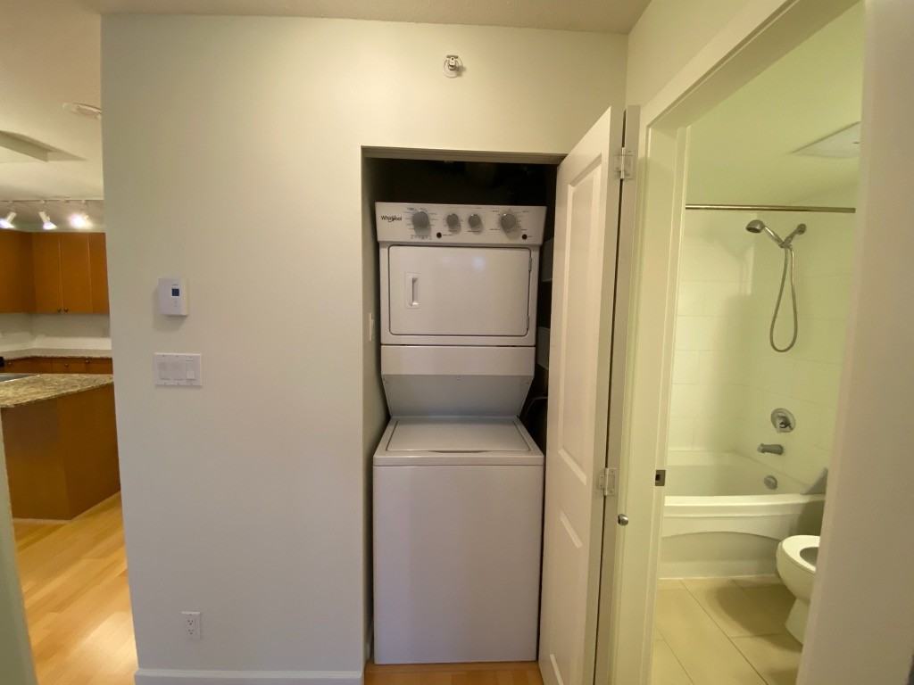 610 Victoria St #1008 - Photo 7 of 15